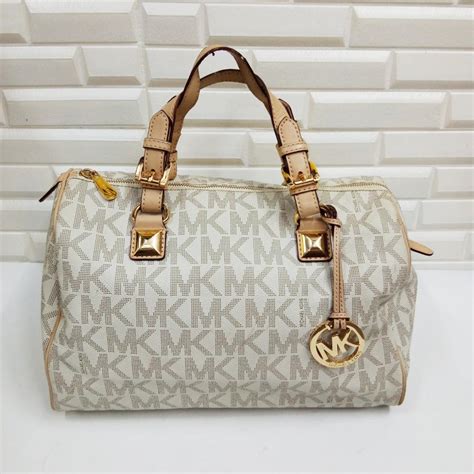 michael kors replica bags alibaba|michael kors personal life.